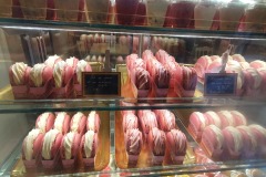 Giant macrons